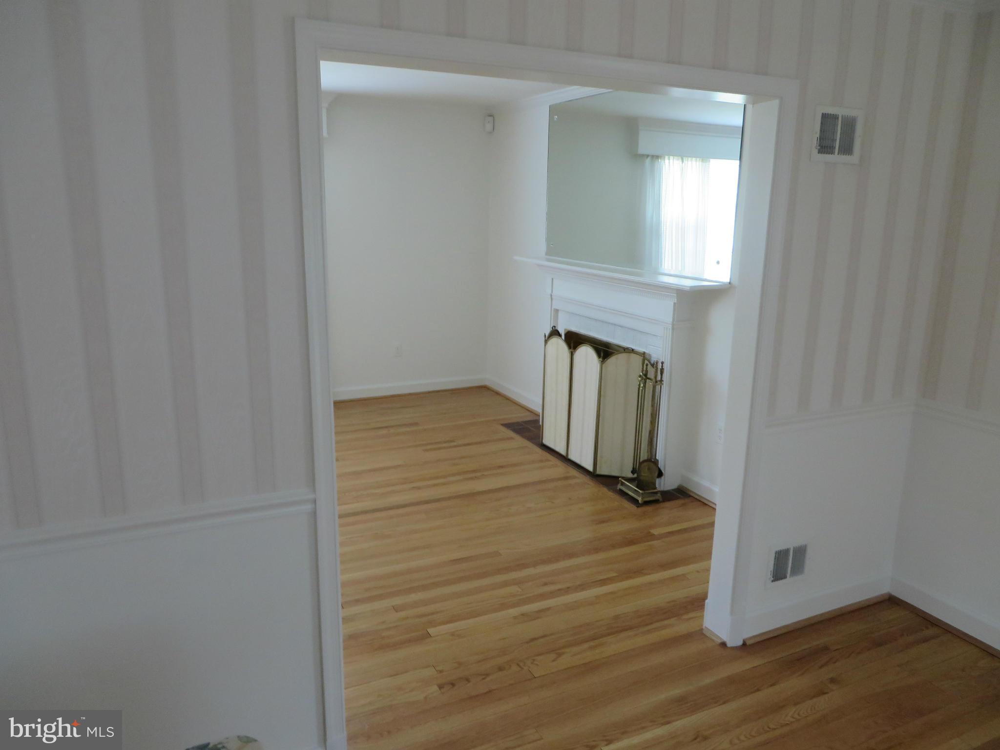 10332 Parkman Road Silver Spring, MD 20903 - Photo 16 of 27 Living Room