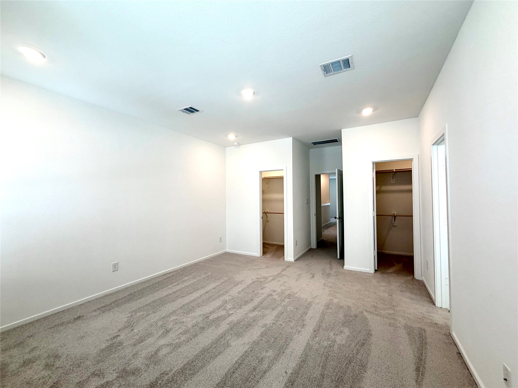 2132 Salinas Drive Rosharon, TX 77583 - Photo 4 of 11