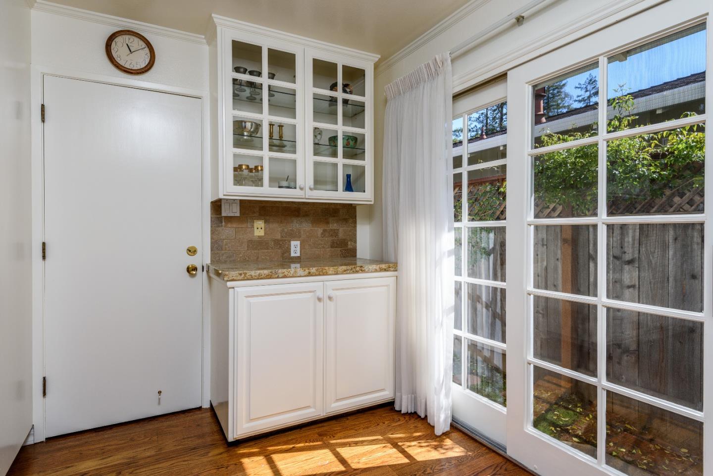 2262 Sharon Road Menlo Park, CA 94025 - Photo 7 of 17