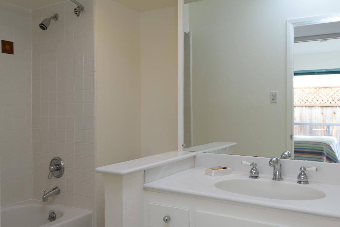 2262 Sharon Road Menlo Park, CA 94025 - Photo 9 of 17