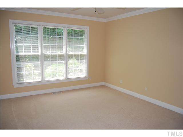 107 Nouveau Avenue Raleigh, NC 27615 - Photo 9 of 25 Elegant FIRST FLOOR MASTER SUITE!!! Huge spa-like bath and walk-in closet!!!