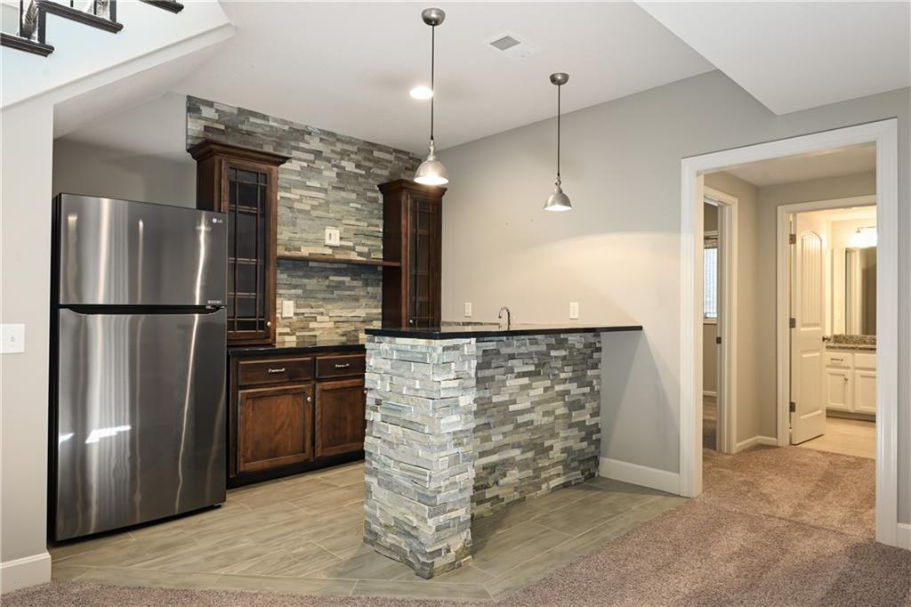 190 Southwest Roosevelt Ridge Lee's Summit, MO 64081 - Photo 31 of 39 Gallery Image 31