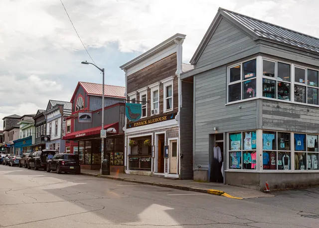 $1,800,000 | 30 Cottage Street, Bar Harbor, ME 04609