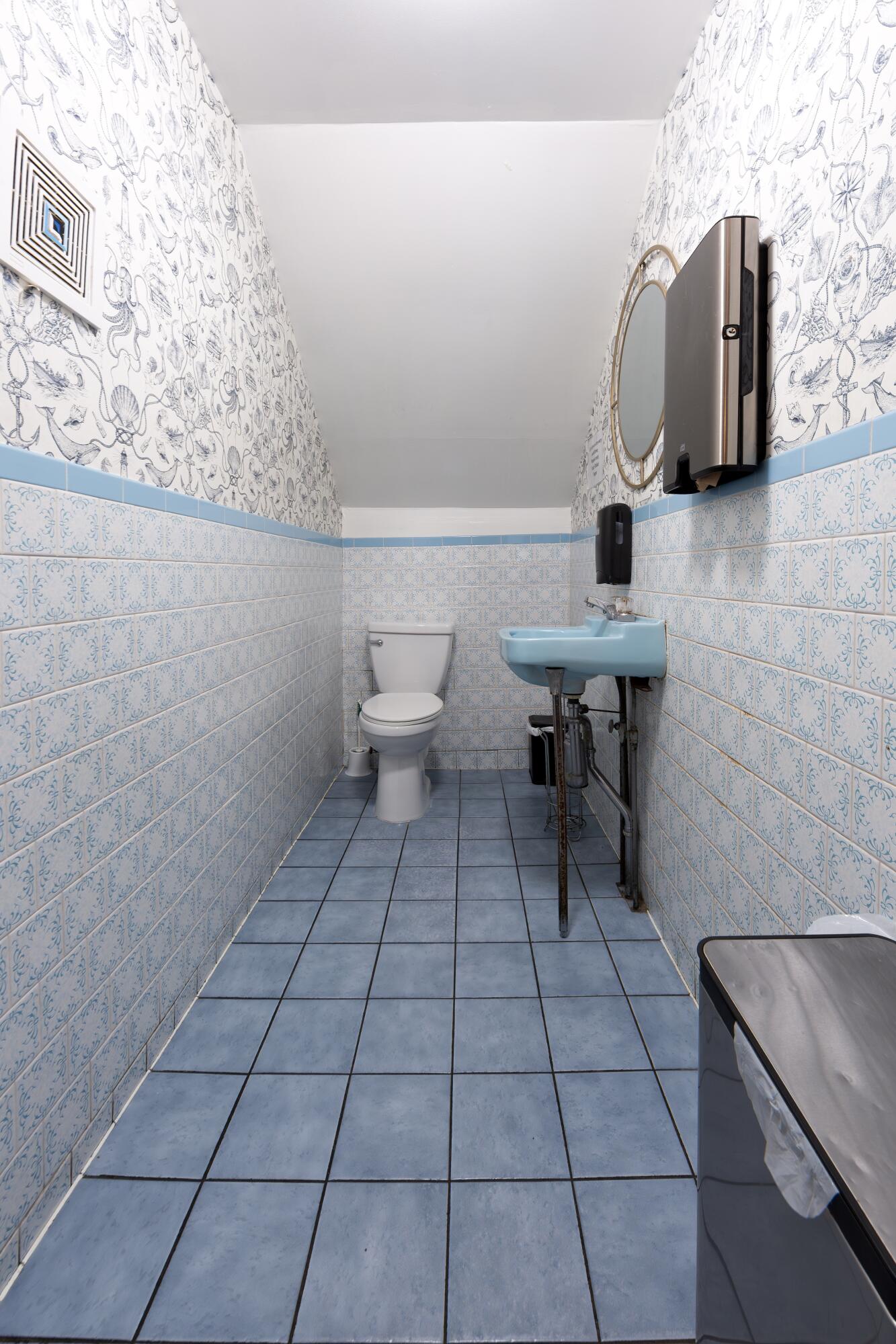 30 Cottage Street Bar Harbor, ME 04609 - Photo 10 of 15 Finback-Interior-8