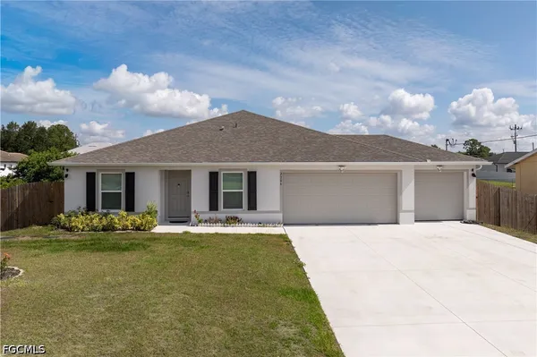 $2,500 | 2706 9th Street Southwest, Lehigh Acres, FL 33976