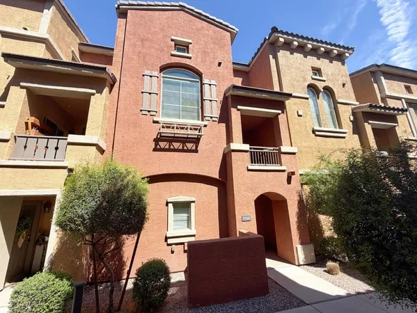 $1,995 | 240 West Juniper Avenue, Unit 1125, Gilbert, AZ 85233