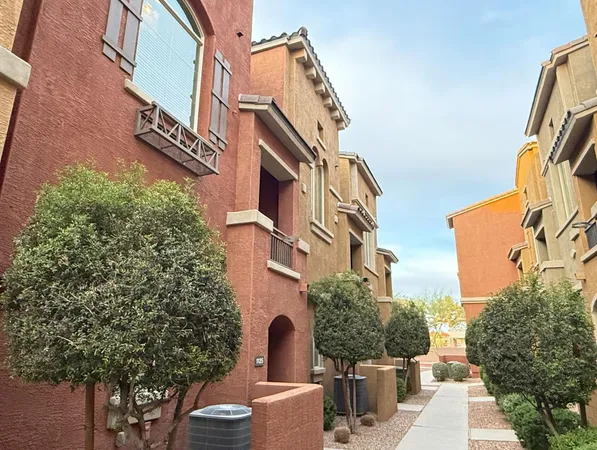 $1,995 | 240 West Juniper Avenue, Unit 1125, Gilbert, AZ 85233