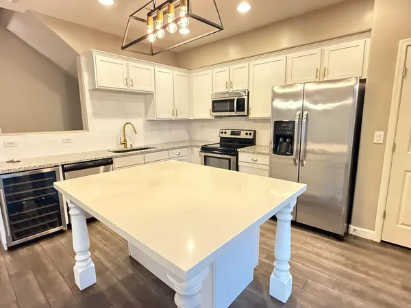 $1,995 | 240 West Juniper Avenue, Unit 1125, Gilbert, AZ 85233