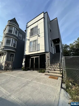 $970,000 | 420 18th Avenue, Newark, NJ 07103