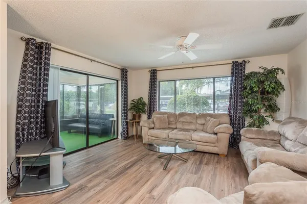 $1,950 | 2713 Countryside Boulevard, Unit 108, Clearwater, FL 33761