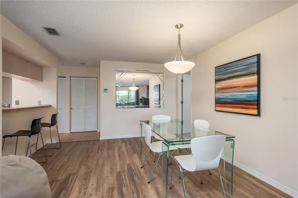 $1,950 | 2713 Countryside Boulevard, Unit 108, Clearwater, FL 33761