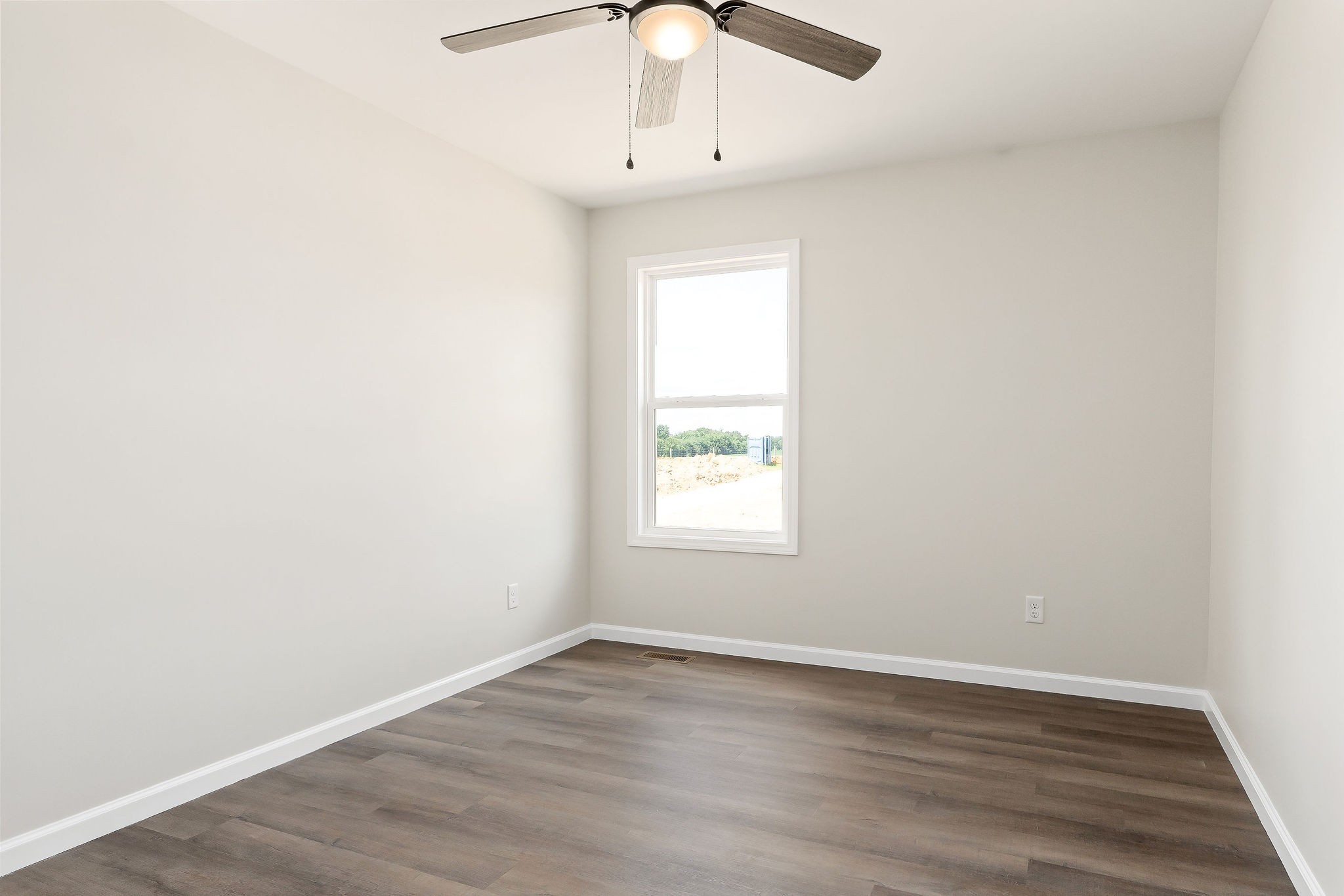 14267 Old Kentucky Road Walling, TN 38587 - Photo 15 of 34 Gallery Image 15