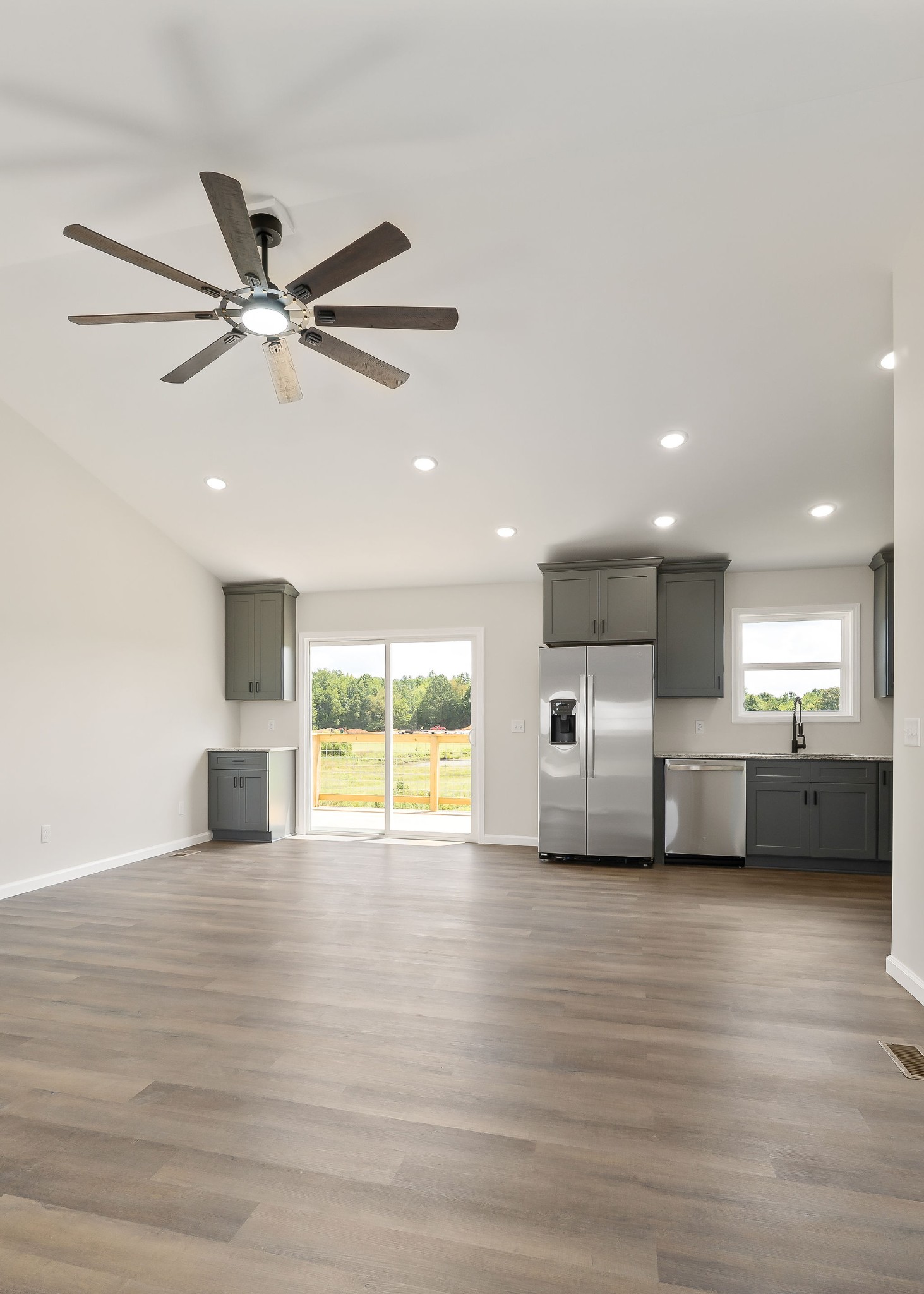 14267 Old Kentucky Road Walling, TN 38587 - Photo 5 of 34 Gallery Image 5