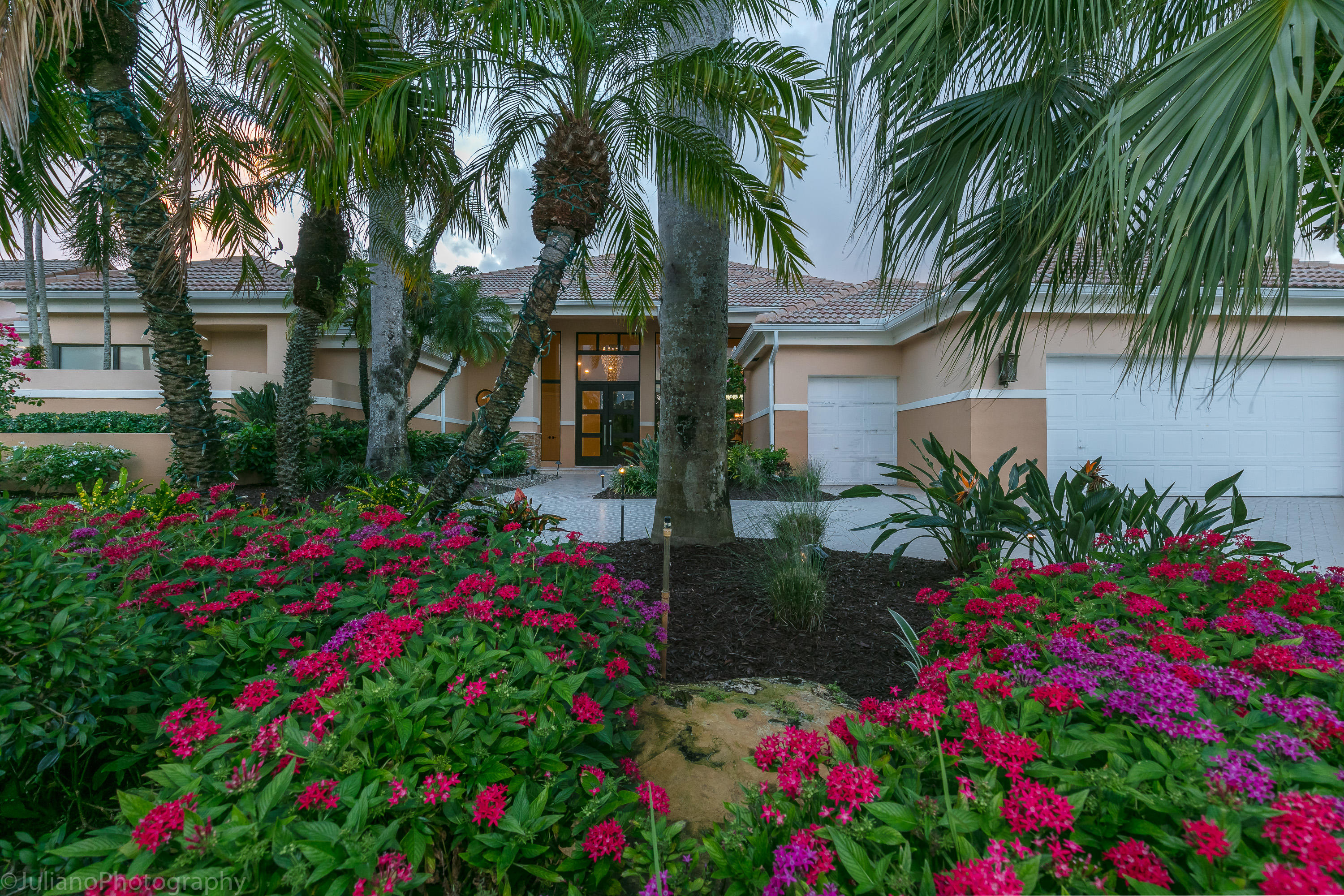 4936 Bocaire Boulevard Boca Raton, FL 33487 - Photo 4 of 56 professionally Landscaped