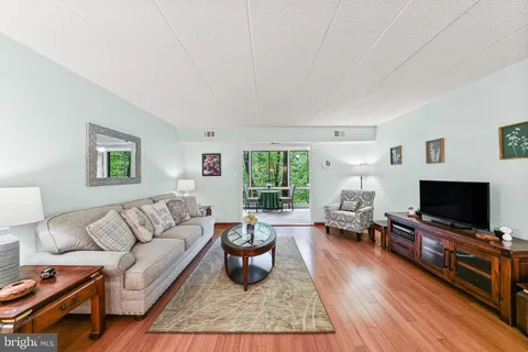 $295,000 | 520 North Lemon Street, Unit F6, Media, PA 19063