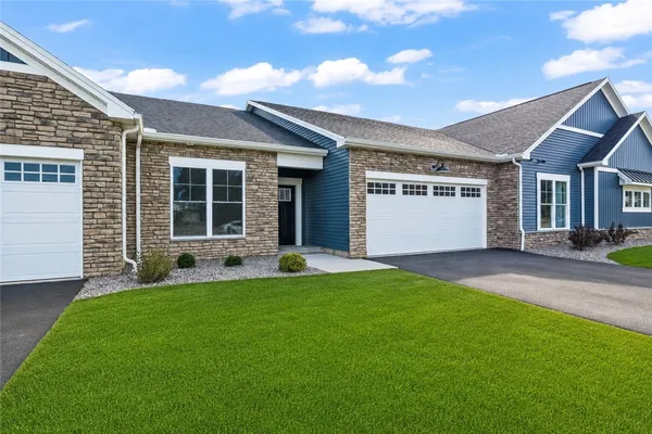 $519,900 | 105 Cedarway Circle, Unit 411, Webster, NY 14580