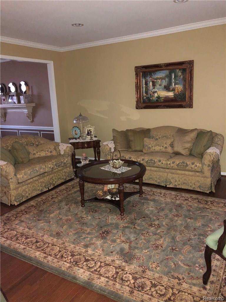 1735 Angela Road Walled Lake, MI 48390 - Photo 12 of 31 12.JPG