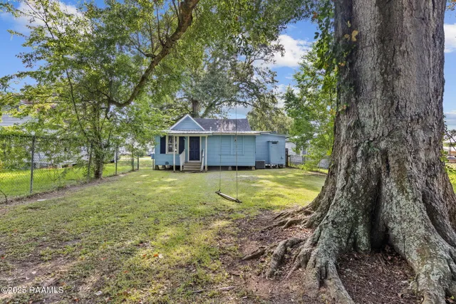 $97,500 | 710 S Avenue East, Crowley, LA 70526