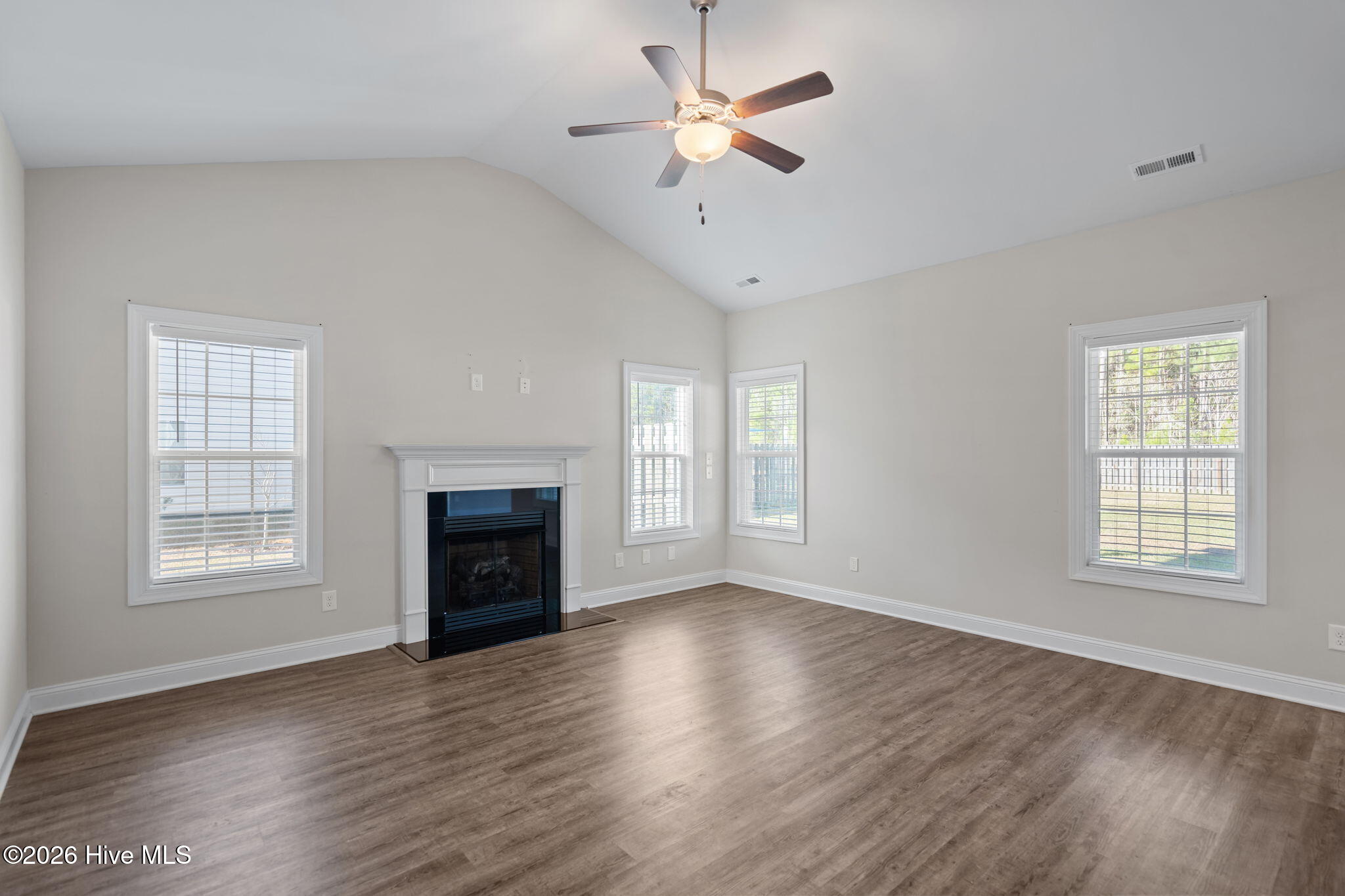 237 Habersham Avenue Rocky Point, NC 28457 - Photo 9 of 50 34-web-or-mls-DSC08906