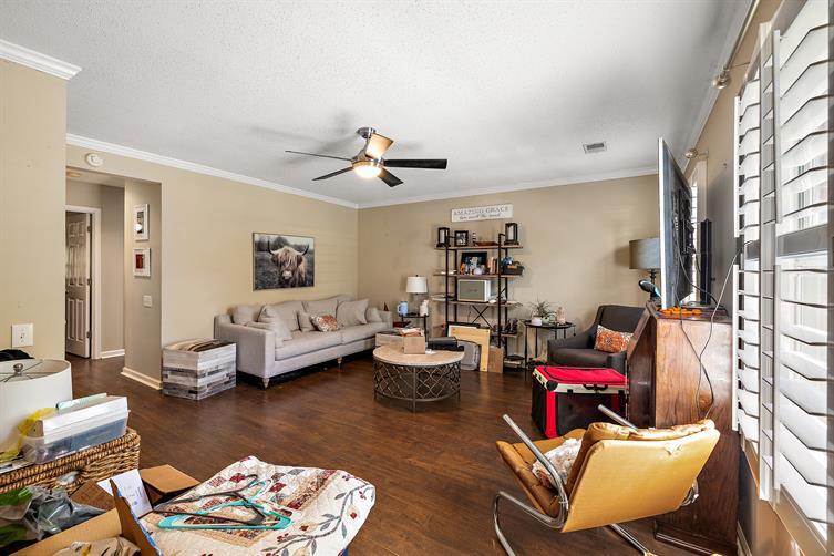 3120 Queensgate Way Mount Pleasant, SC 29466 - Photo 2 of 14 BN0A2061