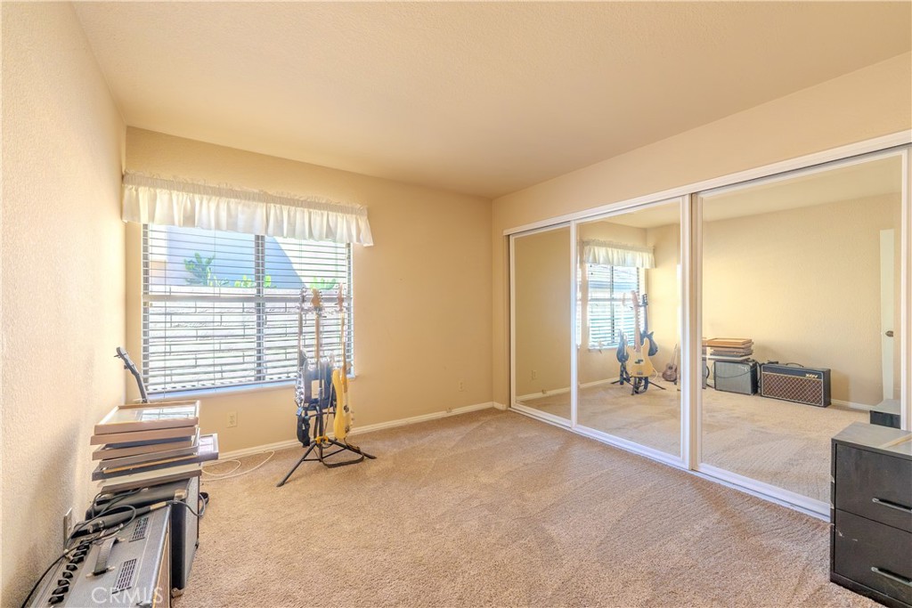 2667 Victoria Park Drive Riverside, CA 92506 - Photo 11 of 20