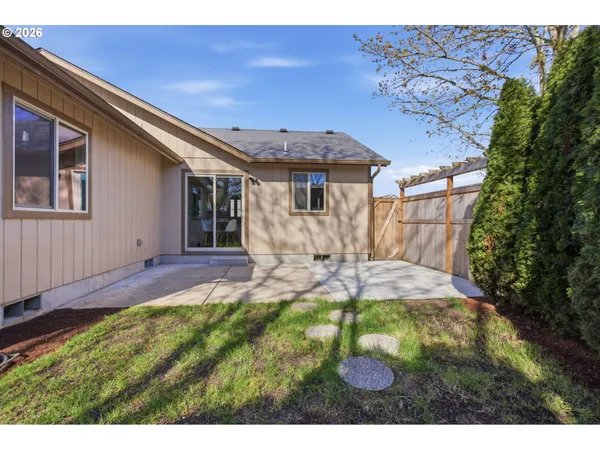 $399,000 | 595 Raber Road, Eugene, OR 97402