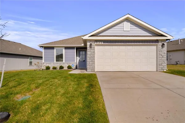 $325,000 | 533 North Pear Street, Gardner, KS 66030