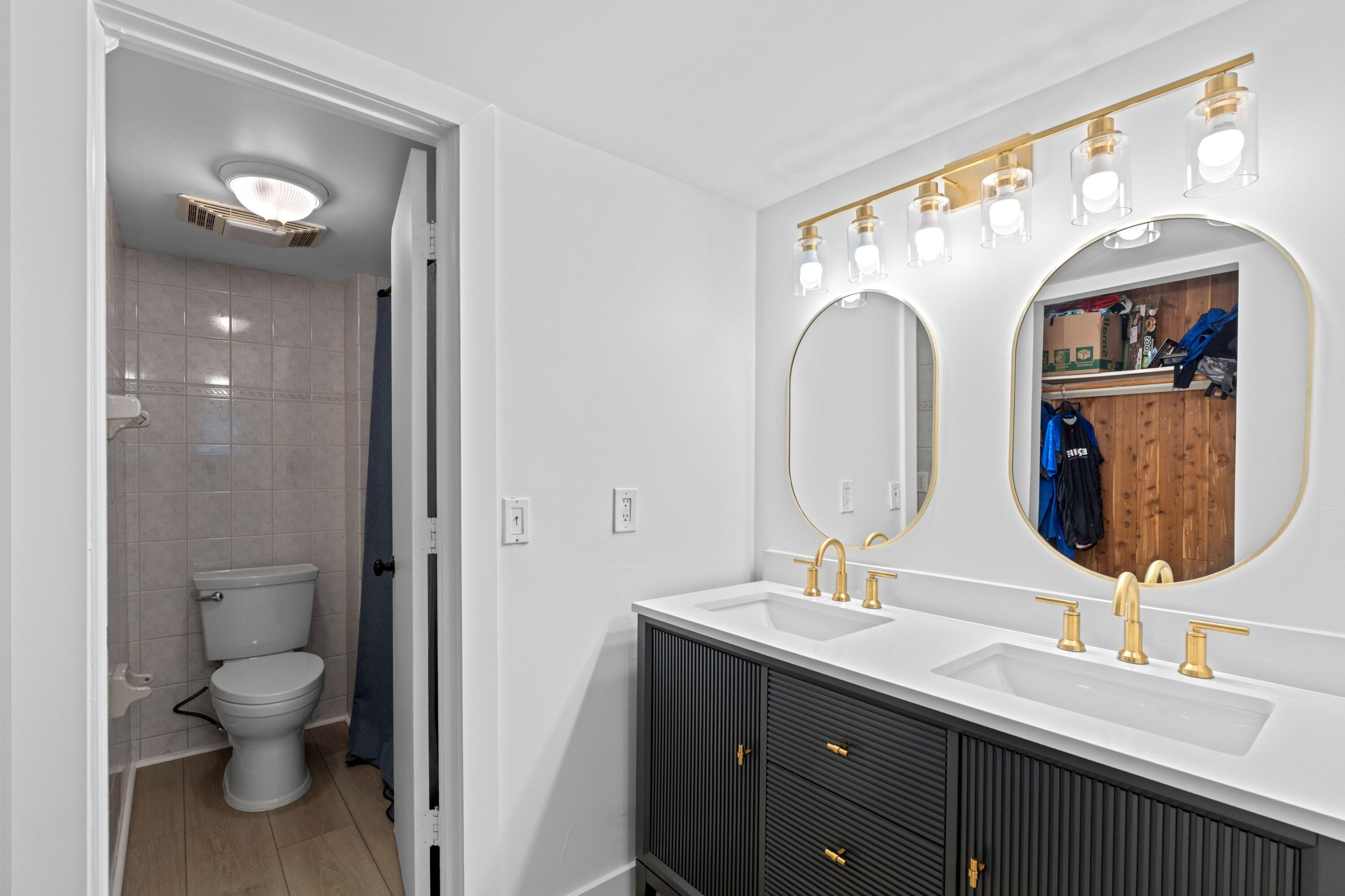 149 Northwest 70th Street, Unit 302B Boca Raton, FL 33487 - Photo 14 of 44 Primary Bathroom