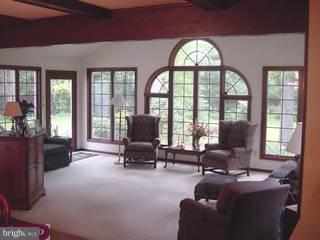 854 Farragut Road Berwyn, PA 19312 - Photo 2 of 6
