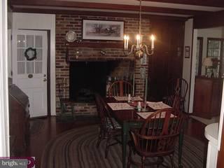 854 Farragut Road Berwyn, PA 19312 - Photo 3 of 6
