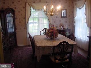 854 Farragut Road Berwyn, PA 19312 - Photo 5 of 6
