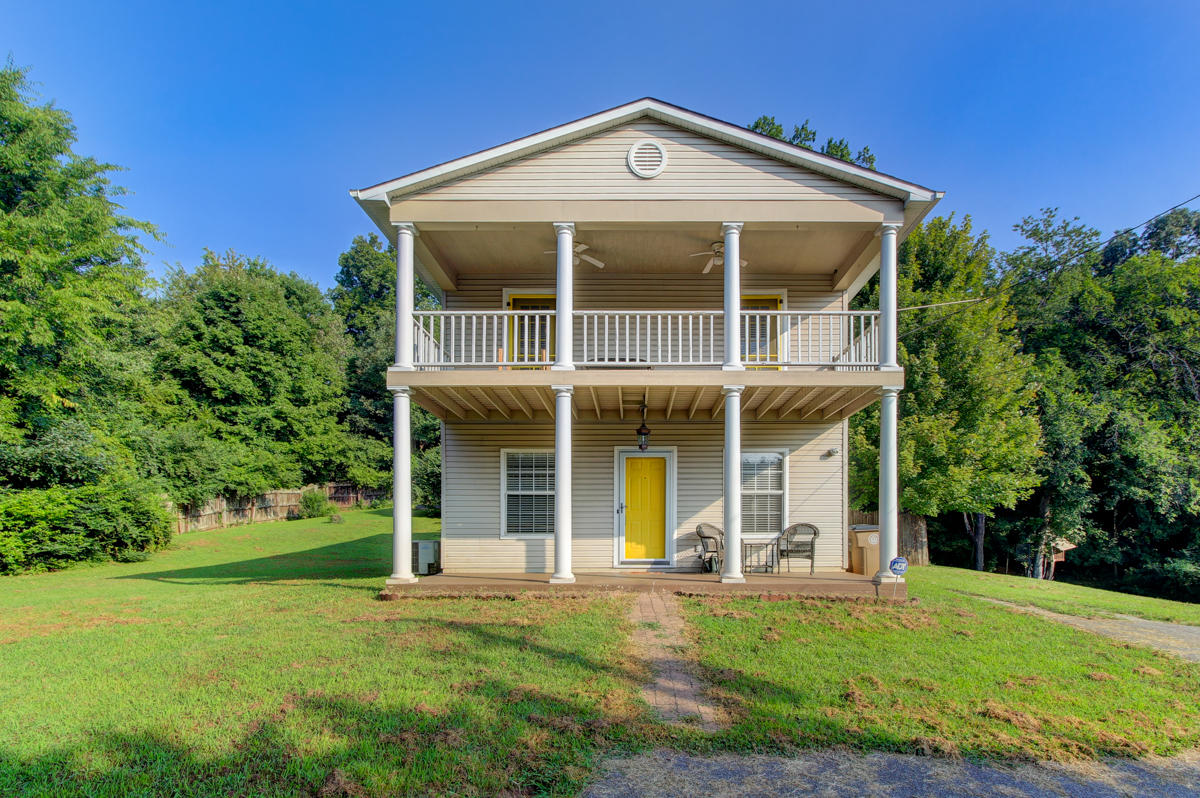 1415 Wilson Road Knoxville, TN 37912 - Photo 3 of 23 + Perceptions (3)