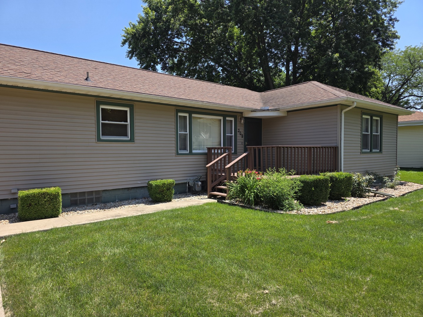 309 Maple Street Prophetstown, IL 61277 - Photo 2 of 14