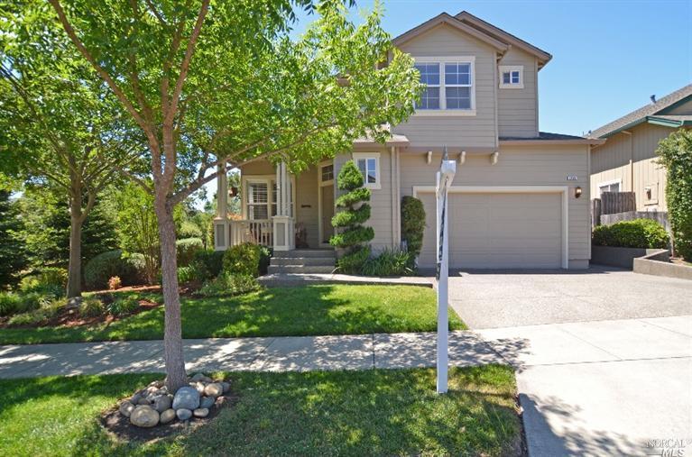 5430 Diane Way Santa Rosa, CA 95409 - Photo 1 of 1 a front view of a house with a garden
