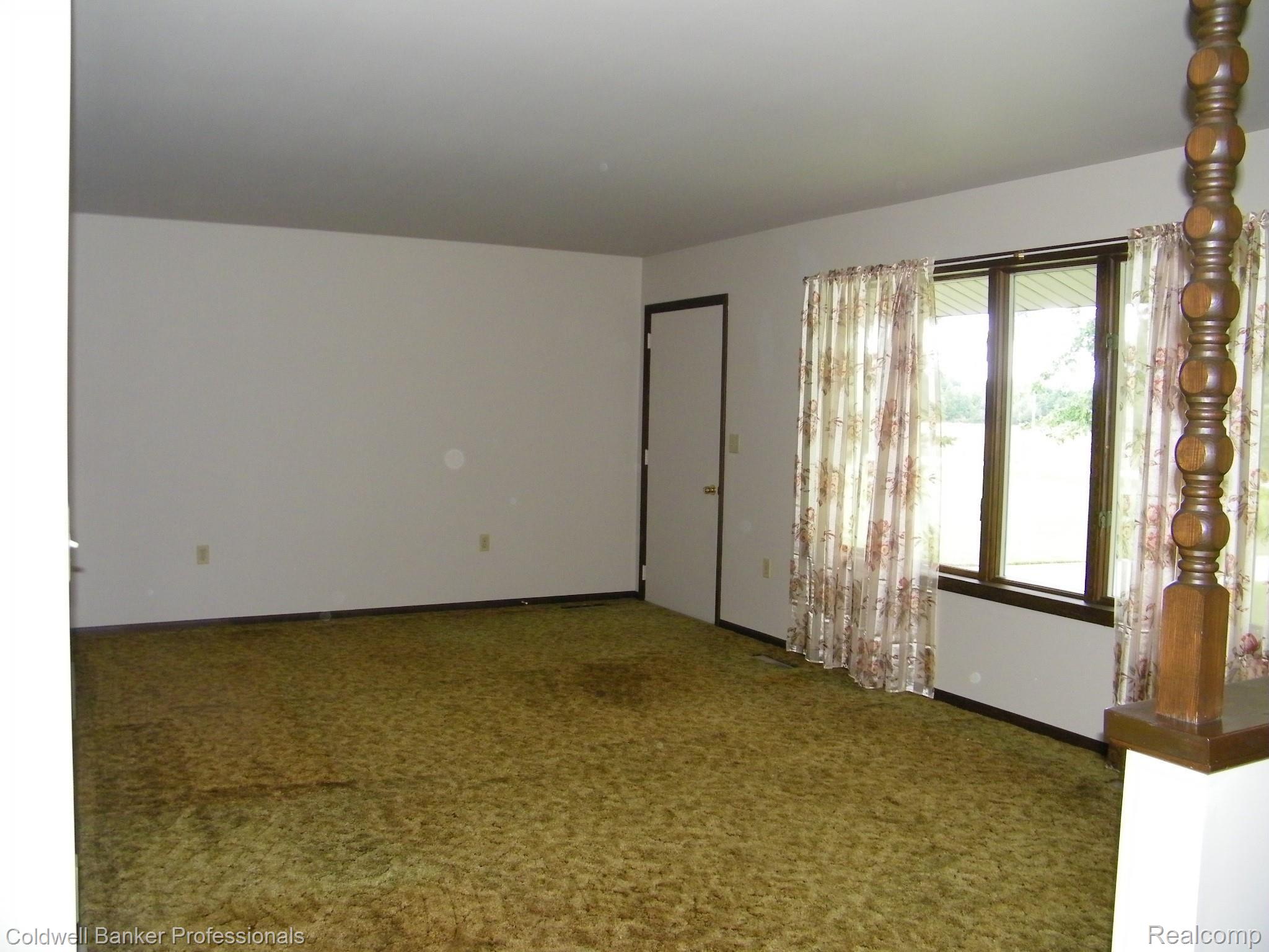 8218 Jefferson Road North Branch, MI 48461 - Photo 5 of 16 100_0305.jpg