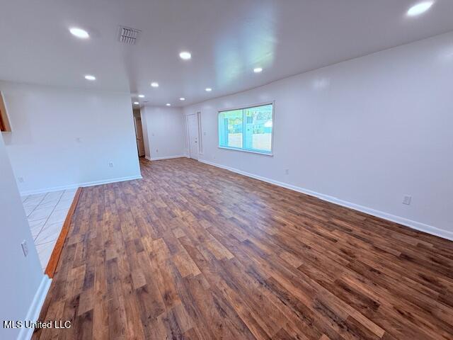 1707 North Main Street Columbia, MS 39429 - Photo 4 of 24 Main Living Area
