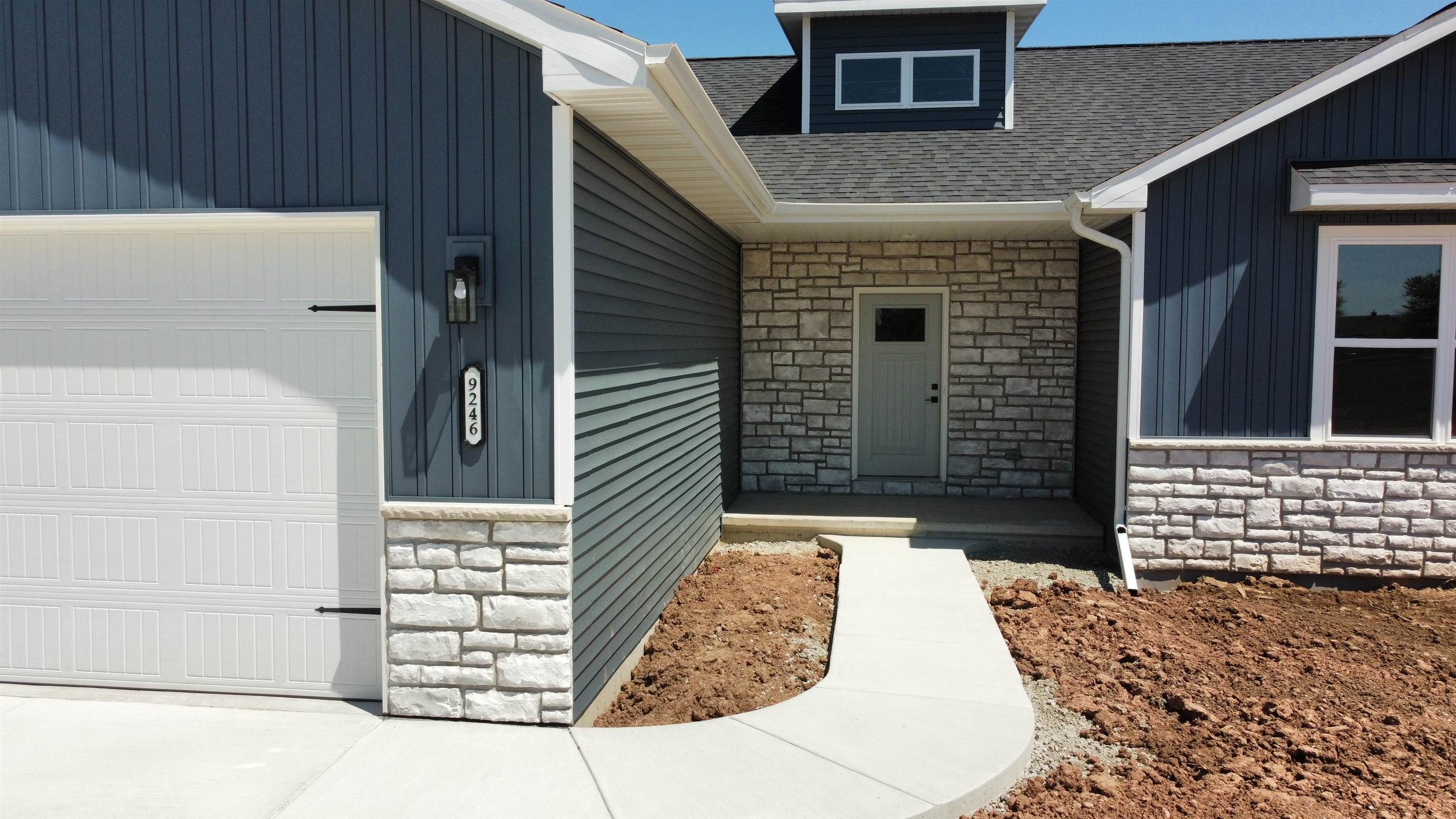 N9246 West Homestead Drive Appleton, WI 54915 - Photo 2 of 31