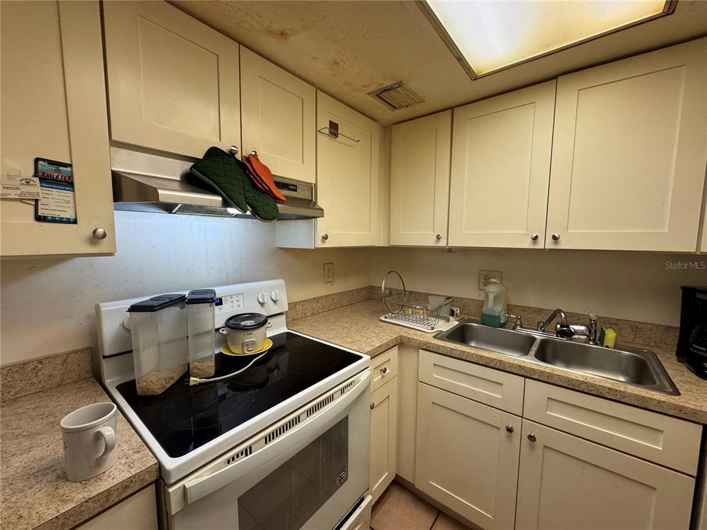 944 Lake Destiny Road, Unit A Altamonte Springs, FL 32714 - Photo 9 of 20