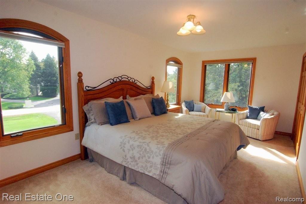 644 Rudgate Road Bloomfield Hills, MI 48304 - Photo 20 of 43 guest bedroom.JPG