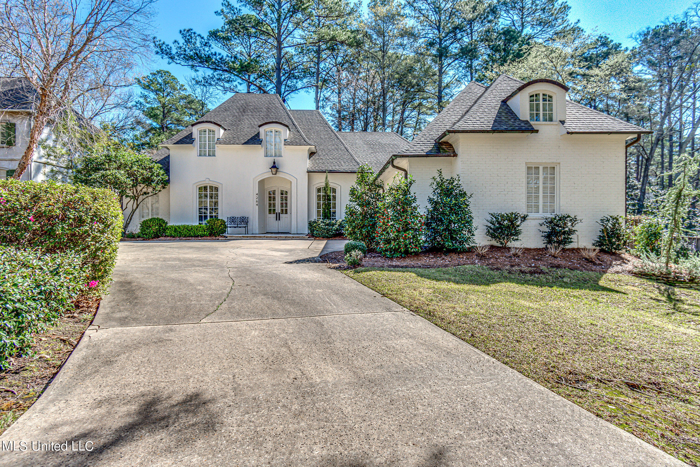 4264 East Ridge Drive Jackson, MS 39211 - Photo 8 of 75 4264 Eastridge Dr. Exteriors-7