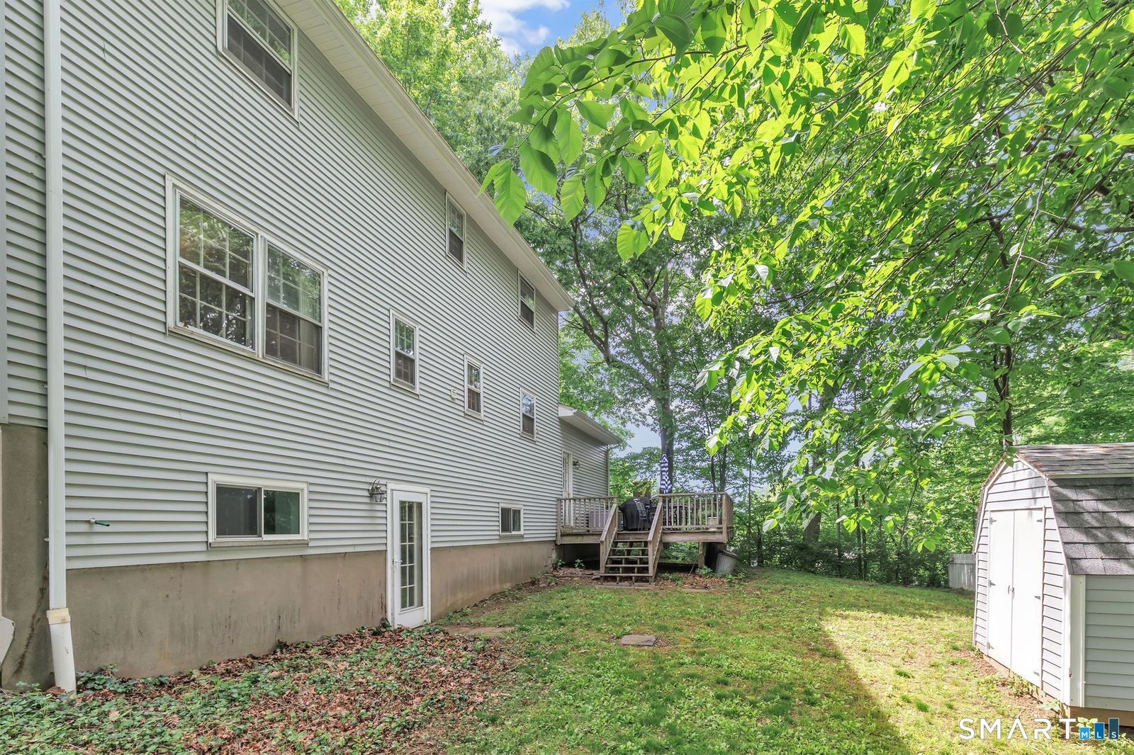21 Overlook Place Trumbull, CT 06611 - Photo 33 of 37
