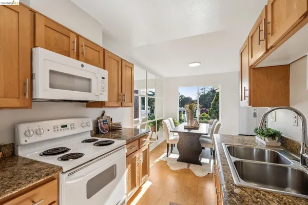 $419,000 | 20 Marina Lakes Drive, Richmond, CA 94804