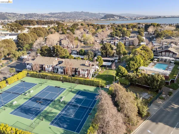 $419,000 | 20 Marina Lakes Drive, Richmond, CA 94804