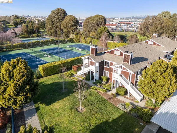 $419,000 | 20 Marina Lakes Drive, Richmond, CA 94804