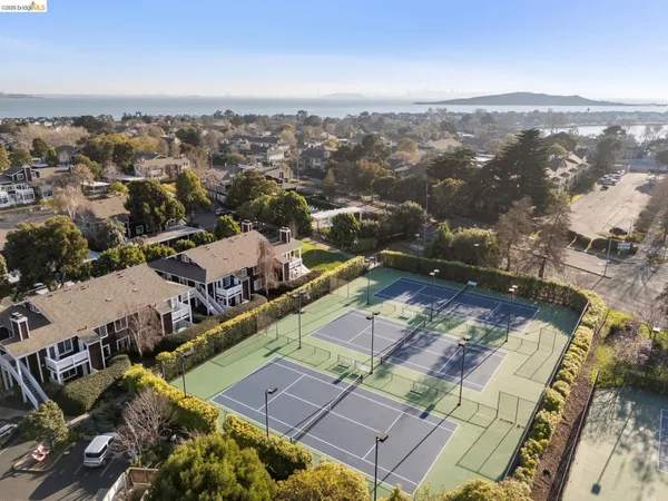 $419,000 | 20 Marina Lakes Drive, Richmond, CA 94804