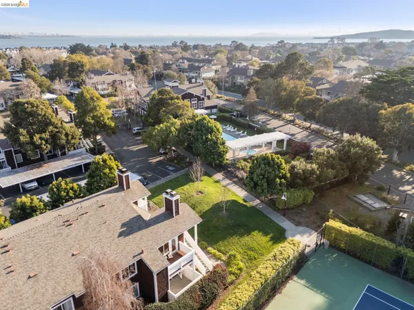 $419,000 | 20 Marina Lakes Drive, Richmond, CA 94804