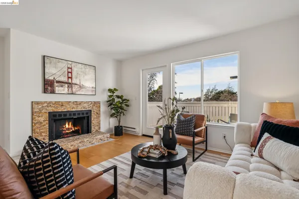 $419,000 | 20 Marina Lakes Drive, Richmond, CA 94804