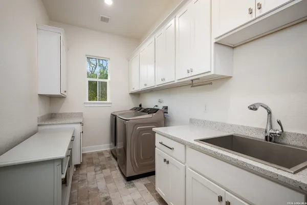 $899,000 | 117 Sabella, Spring Branch, TX 78070