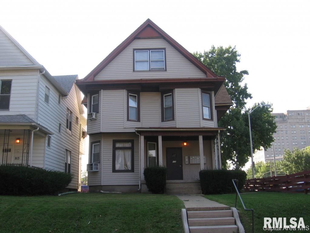 909 South 8th Street Springfield, IL 62703 - Photo 1 of 3