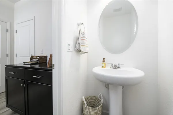 $587,500 | 813 Fenley Way, Winters, CA 95694
